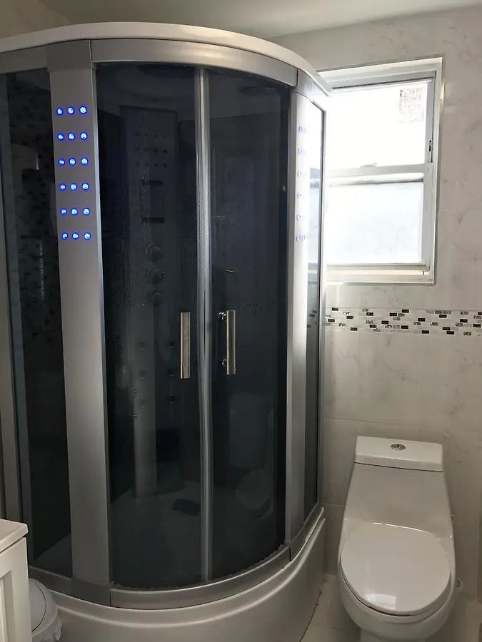 فندق نيو يوركفي  Poonam House بيت ضيافة